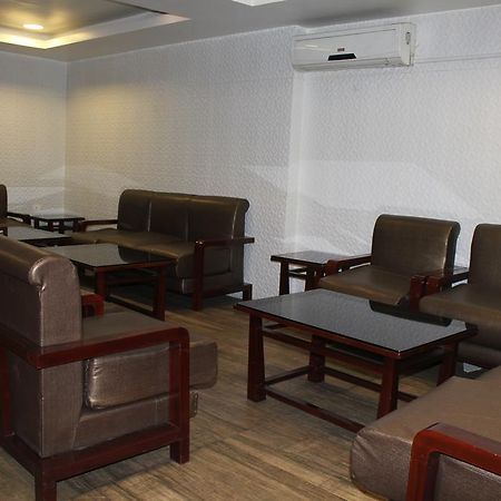 Hotel Bengal International Силигури Екстериор снимка