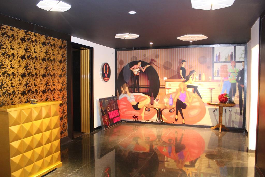 Hotel Bengal International Силигури Екстериор снимка